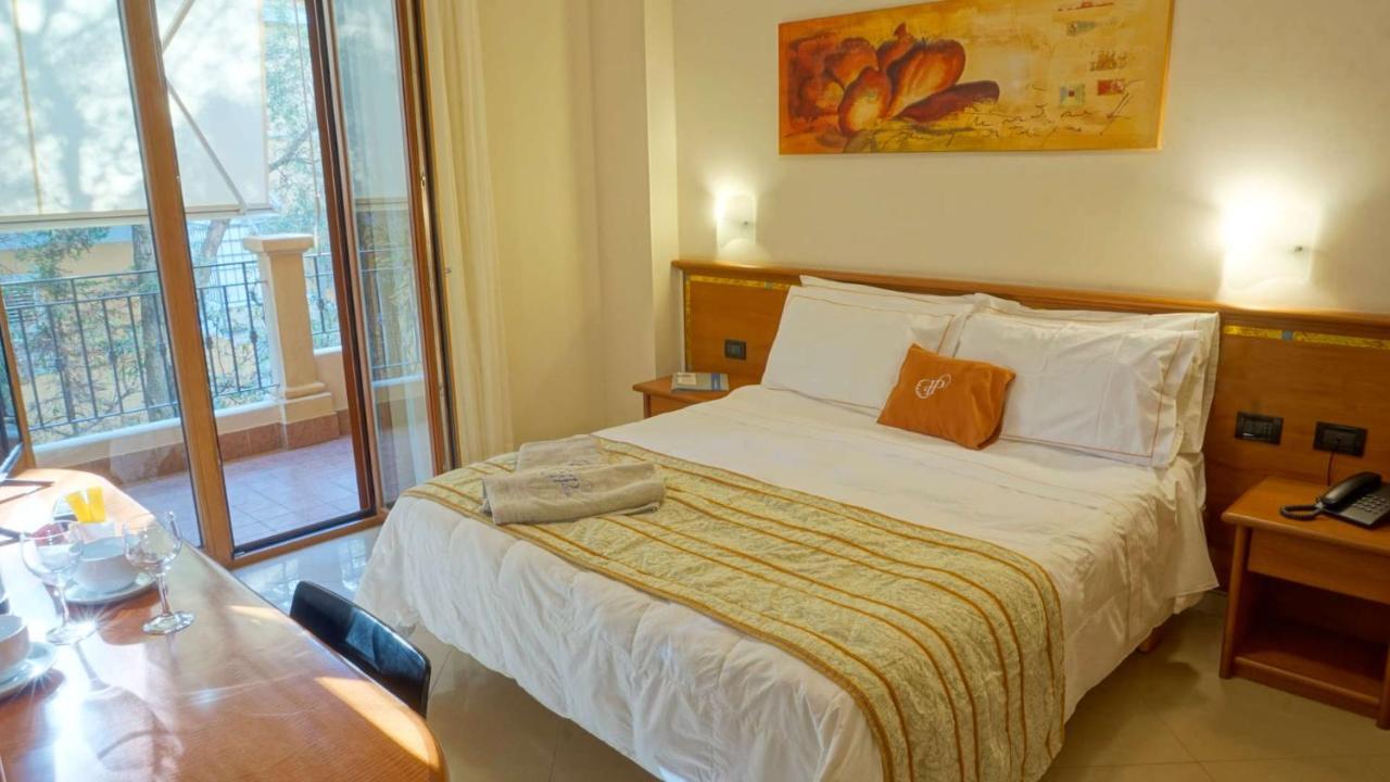 โฮเต็ล เรสซิเดนซ์ ปิกโกโล Aparthotel ปาร์เกลียา ภายนอก รูปภาพ